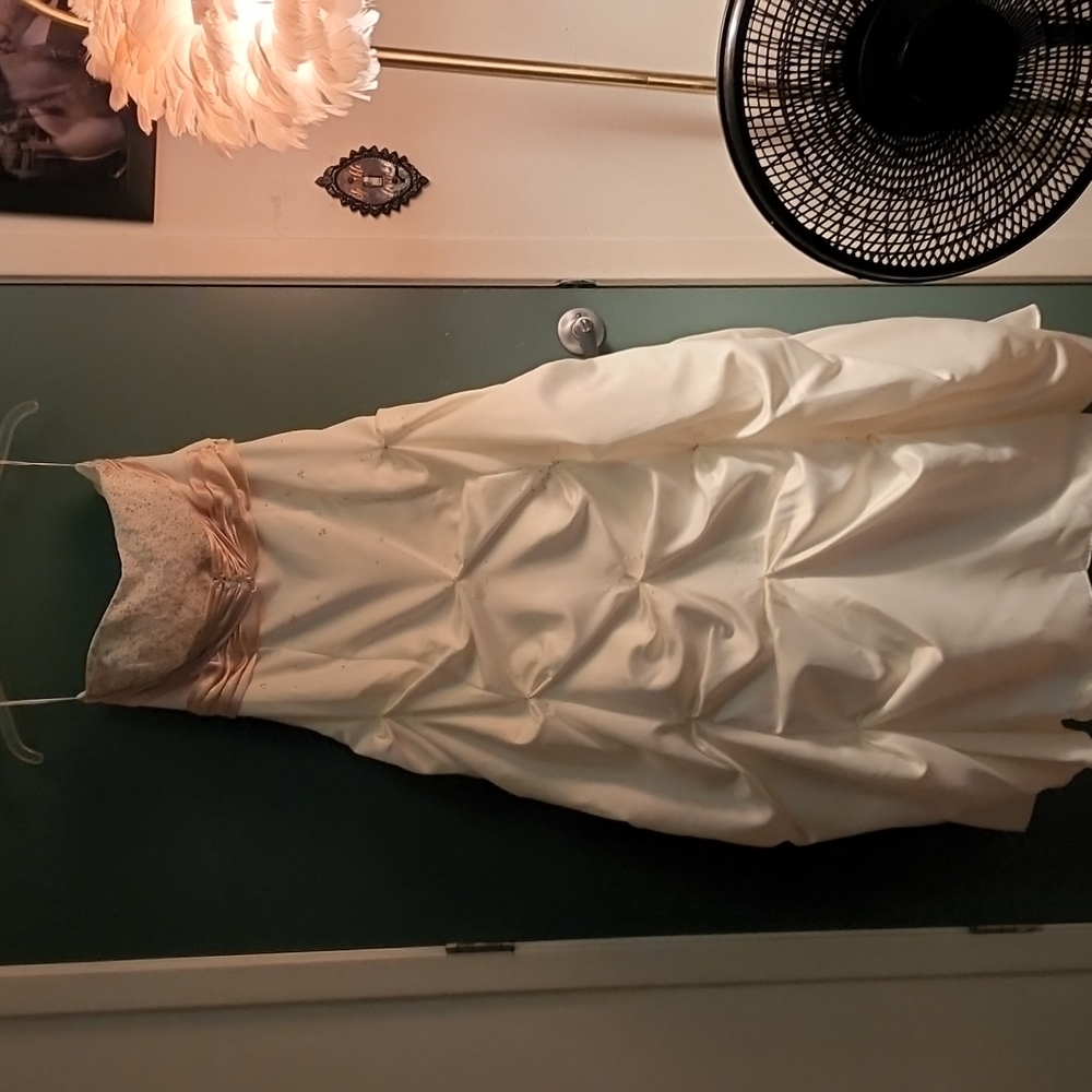 Wedding dress